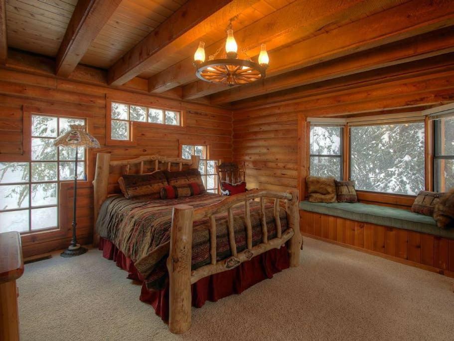 Log Cabin On The Stream Sundance, Utah Exterior photo